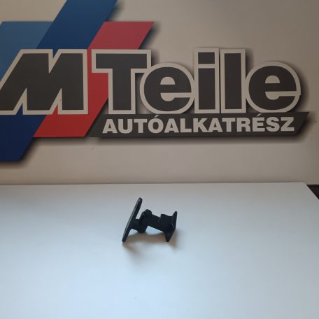 (GYÁRI ÚJ) BMW Ajtózsanér jobb oldali