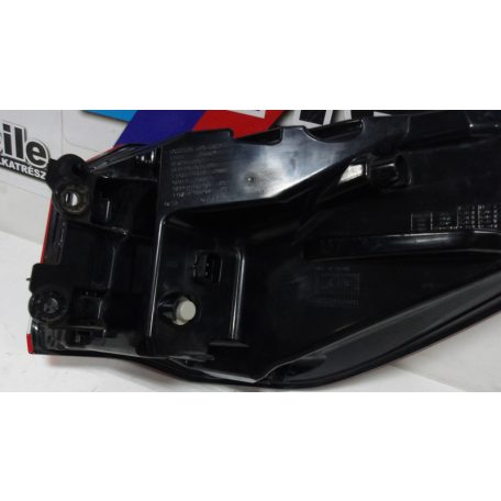 (GYÁRI BONTOTT) BMW F48 LCI BAL HÁTSÓ LÁMPA F03759000F