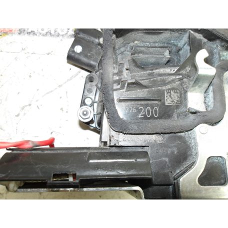 [GYÁRI BONTOTT] BMW JOBB ELSŐ AJTÓZÁR (SOFTCLOSE)| 6-OS F12 + LCI , F13 + LCI |  7226200
