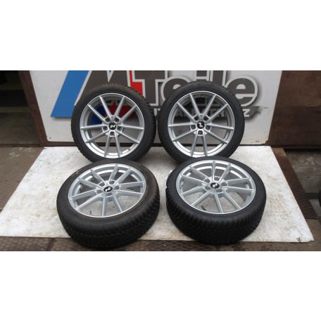 (ÁR/DB)[GYÁRI ÚJ] HYUNDAI I30 TÉLI FELNI 7.5JX18 DUNLOP 225/40R18 DOT2421 8.44mm