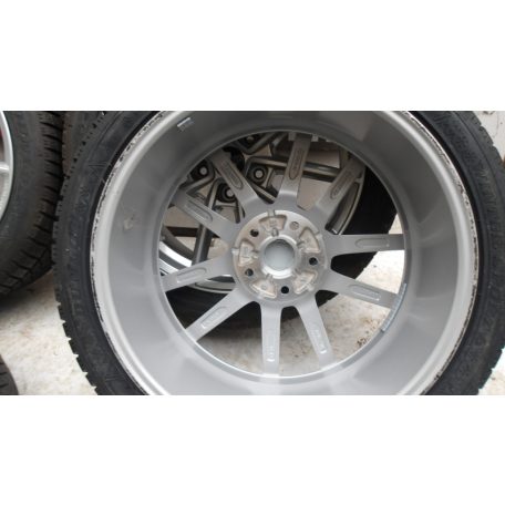 (ÁR/DB)[GYÁRI ÚJ] HYUNDAI I30 TÉLI FELNI 7.5JX18 DUNLOP 225/40R18 DOT2421 8.44mm