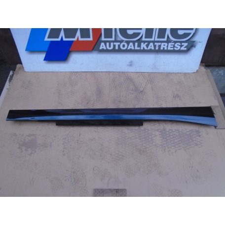 [GYÁRI ÚJ] BMW - KÜSZÖB BURKOLAT , JOBB OLDALI - 1-ES / F21/22/23+LCI - 51 77 7293544