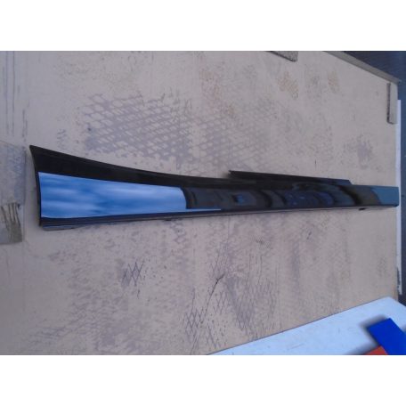 [GYÁRI ÚJ] BMW - KÜSZÖB BURKOLAT , JOBB OLDALI - 1-ES / F21/22/23+LCI - 51 77 7293544
