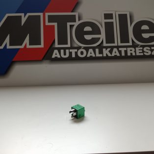   (GYÁRI ÚJ) BMW Kétpólusú kapcsoló relé, fekete 3-as E21 / E30 / E36 / 5-ös E12 / E28 / 6-os E24 / 7-es E23 / E38 / C1 / Z1 E30 / Z3 E36