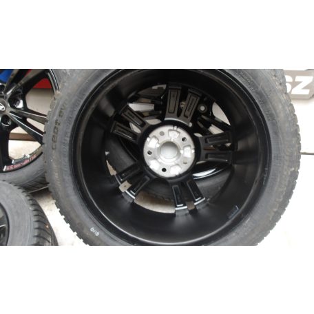 (ÁR/DB)[GYÁRI ÚJ] HYUNDAI KONA TÉLI FELNI 7JX17 HANKOOK 215/50R17 DOT3621