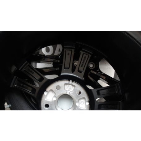 (ÁR/DB)[GYÁRI ÚJ] HYUNDAI KONA TÉLI FELNI 7JX17 HANKOOK 215/50R17 DOT3621