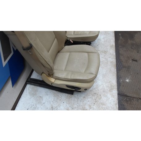 [GYÁRI BONTOTT] BMW E93 BŐR BELSŐ