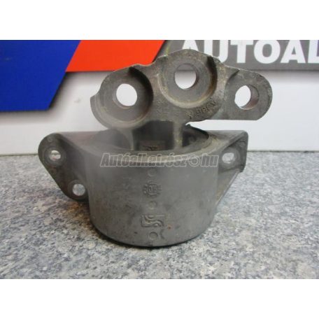 Motortartó bak - fiat punto