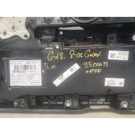 [GYÁRI BONTOTT] BMW G18 8-as Grand Coupe Bal első ajtókárpit