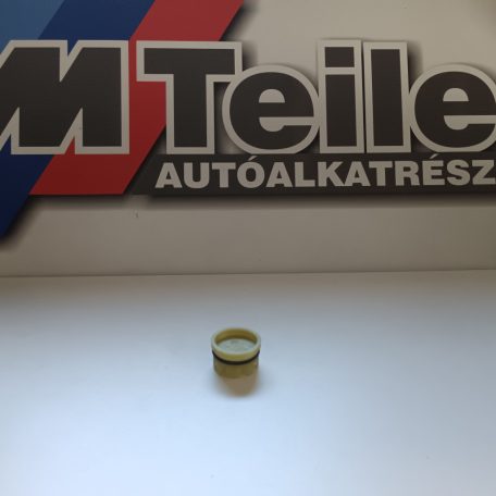 (GYÁRI ÚJ) BMW Végzáró burkolat tömítéssel