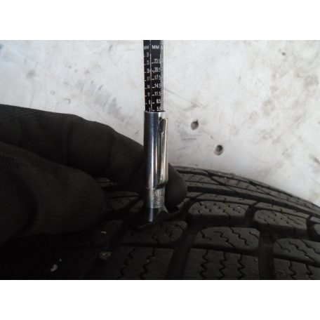 [használt] 4db Sunny - SnowMaster , 195 / 55 R16 87H / 5,5mm / DOT: 2514 Téli