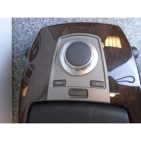 BMW E65 E66 lehajtható könyöklő 7-es sorozathoz