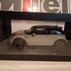 (ÚJ EREDETI) MINI Miniatűr Cooper SE 1:18 Modell