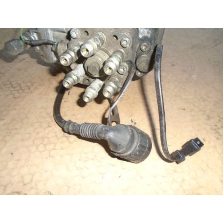 [GYÁRI BONTOTT] BMW - GÁZOLAJ ADAGOLÓ , 2.5 TDS -  5-ÖS ; 7-ES / F38 ; F39 