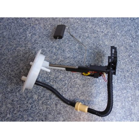 BMW üzemanyag szintjeladó / E60+LCI / E61+LCI / E63LCI / E64LCI / 5-ös sorozat / 6-os sorozat / 