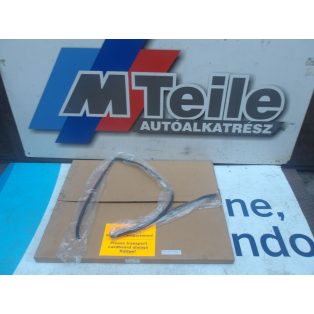   [GYÁRI ÚJ] BMW ELSŐ SZÉLVÉDŐ GUMI TÖMITÉS E92 7119711