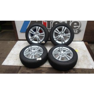   (ÁR/DB)[GYÁRI ÚJ] HYUNDAI KONA TÉLI FELNI  DUNLOP 205/60R16 DOT4022 6.5JX16 ET45