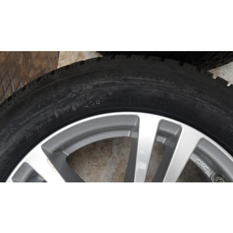 (ÁR/DB)[GYÁRI ÚJ] HYUNDAI KONA TÉLI FELNI  DUNLOP 205/60R16 DOT4022 6.5JX16 ET45