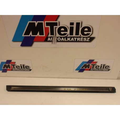 [GYÁRI BONTOTT] BMW E30 COUPE DÍSZLÉC