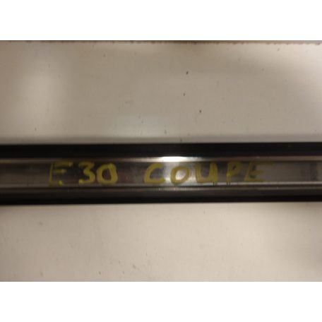 [GYÁRI BONTOTT] BMW E30 COUPE DÍSZLÉC