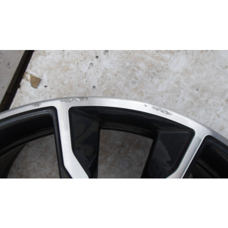 [GYÁRI BONTOTT] BMW G01/G02/G08 FELNI LM Rad Doppelspeiche 699M 9.5JX20 ET43 8010269