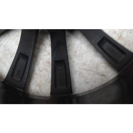 [GYÁRI BONTOTT] BMW G01/G02/G08 FELNI LM Rad Doppelspeiche 699M 9.5JX20 ET43 8010269