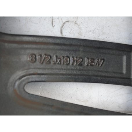 Használt BMW - Alufelni 19" (kis karccal) (orbitgrey)  1db / 3-as F30+LCI, F31+LCI / 4-es F32, F33 , F36 Grandcoupé