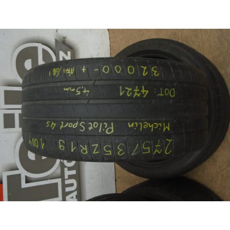 ÁR/GARNITÚRA (4DARAB!) [GYÁRI HASZNÁLT] 2 MÉRET!, NYÁRI GUMI - MICHELIN PILOT SPORT 4S - ELSŐ: 275/35ZR19 - 100Y- (DOT: 4721) HÁTSÓ: 285/30ZR20 - 99Y (DOT:4521)