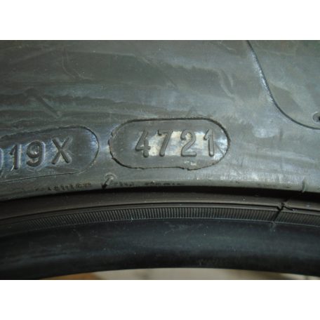 ÁR/GARNITÚRA (4DARAB!) [GYÁRI HASZNÁLT] 2 MÉRET!, NYÁRI GUMI - MICHELIN PILOT SPORT 4S - ELSŐ: 275/35ZR19 - 100Y- (DOT: 4721) HÁTSÓ: 285/30ZR20 - 99Y (DOT:4521)