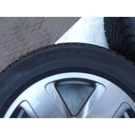 ÁR/SZETT[GYÁRI ÚJ] BMW TÉLI KERÉKSZETT F40/F44 7JX16 ET47 6897609 PIRELLI WINTERCONTACT 195/60R16 DOT2319 6.8mm