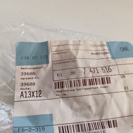 (GYÁRI ÚJ) BMW Tömítés jobb hátsó belső véglemezhez iX3 G08 BEV+LCI / X3 G01+LCI / G08+LCI / M F97+LCI / X4 G02+LCI / M F98+LCI