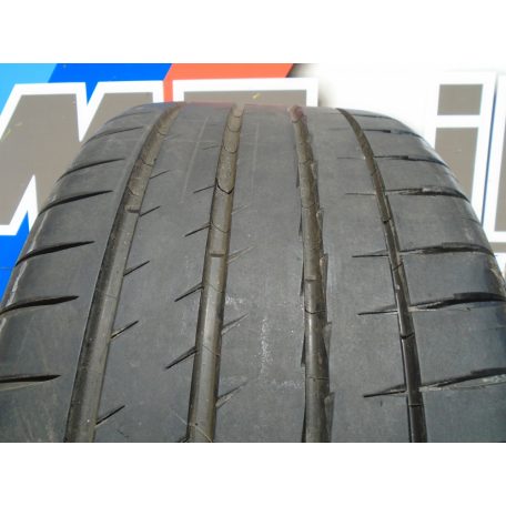 Michelin Pilot Sport 4S; 255/35R19  96Y; DOT:4819; 8 mm profilmélységgel rendelkező nyári gumiabroncs
