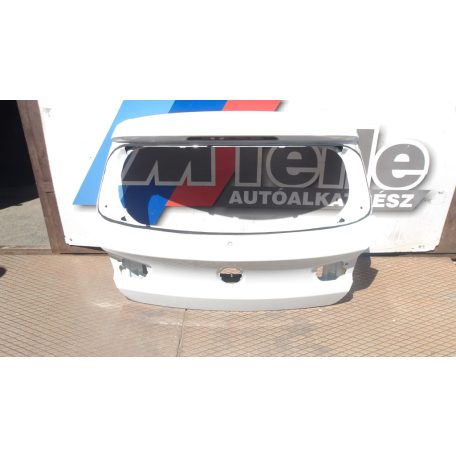 (GYÁRI BONTOTT) BMW F20 LCI CSOMAGTÉRAJTÓ