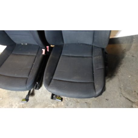 [GYÁRI BONTOTT] BMW E81 SZÖVET BELSŐ