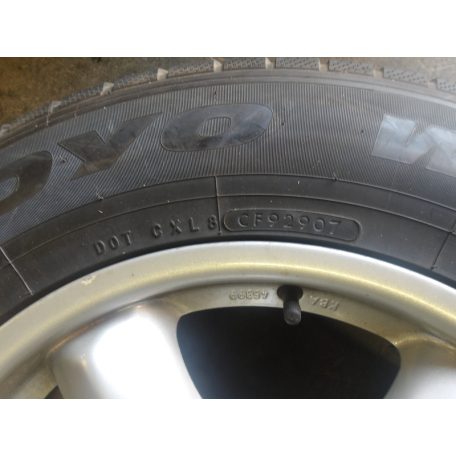(ÁR/DB)[GYÁRI BONTOTT] BMW TÉLI FELNI 8JX17 ET40 TOYO COUNTRY 235/65R17 5.5mm X5 E53