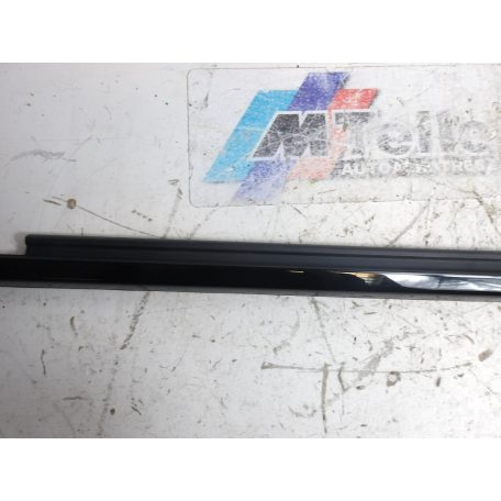 [GYÁRI ÚJ] BMW BAL HÁTSÓ AJTÓ ABLAK ALATTI DÍSZCSÍK | 5-ÖS G30 +LCI / M5 F90 +LCI | 51 35 7404030