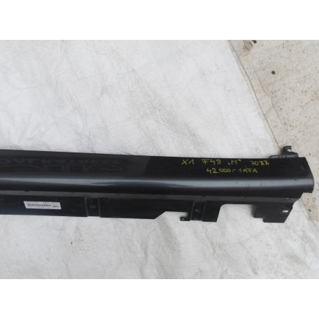 [GYÁRI BONTOTT] BMW JOBB OLDALI KÜSZÖB ("M") | X1 F48 | 51 77 8059870