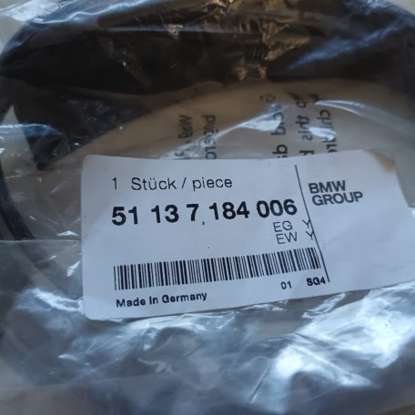 (GYÁRI ÚJ) BMW Tömítés jobb oldali 3-as E90+LCI / E91+LCI