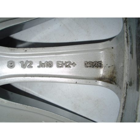 BMW LM Rad Vielspeiche 235-19" (heggesztett)