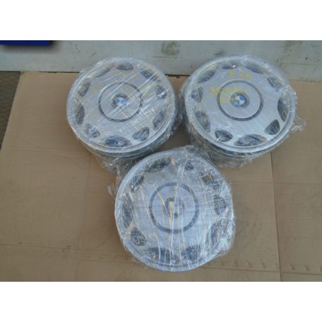 ÁR / DB [GYÁRI HASZNÁLT] BMW - DÍSZTÁRCSA | E36 / 3-AS | 1180104