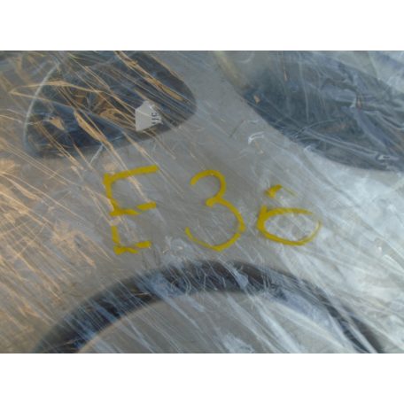 ÁR / DB [GYÁRI HASZNÁLT] BMW - DÍSZTÁRCSA | E36 / 3-AS | 1180104