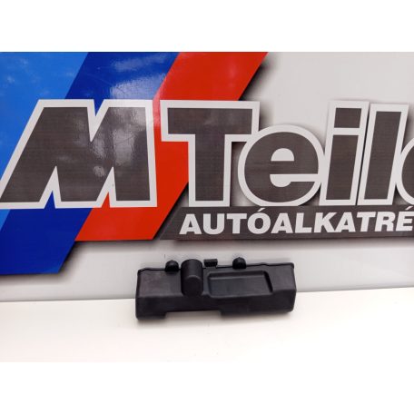 (GYÁRI ÚJ) BMW Csomagtérfedél-zár burkolat X1 E84
