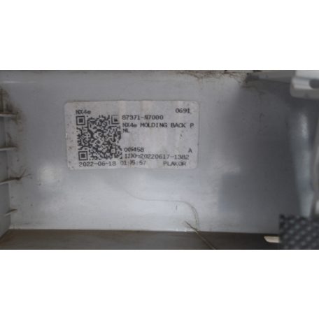 (GYÁRI ÚJ) HYUNDAI TUCSON IV HÁTSÓ LÖKHÁRÍTÓ/CSOMAGTÉR BURKOLAT 87371 N7000