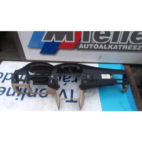 [GYÁRI HASZNÁLT] BMW - MŰSZERFAL | E60 |