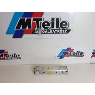   [GYÁRI BONTOTT] MINI F55/F56/F57 ELSŐ LÖKHÁRÍTÓ ALSÓ MEREVÍTŐ NYÚLVÁNY 7301587