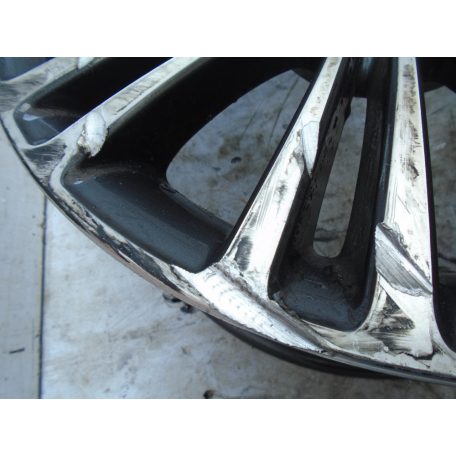 [GYÁRI HASZNÁLT, Sérült] - BMW Alufelni 18" - 5-ös G30 / G31 - / Doppelspeiche 634