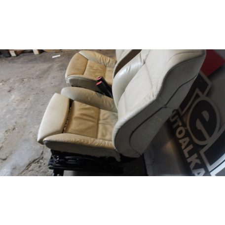 [GYÁRI BONTOTT] BMW E60/E61 BŐR ELSŐ ÜLÉSEK BELSŐ