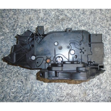 [GYÁRI ÚJ] BMW - AJTÓ ZÁR ; BAL HÁTSÓ - 1-ES ; 3-AS ; M3 ; 4-ES ; X1 ; I4 - F40 ; G20+LCI ; G21+LCI ; G80 ; G81 ; G26 ; U11 ; G26 