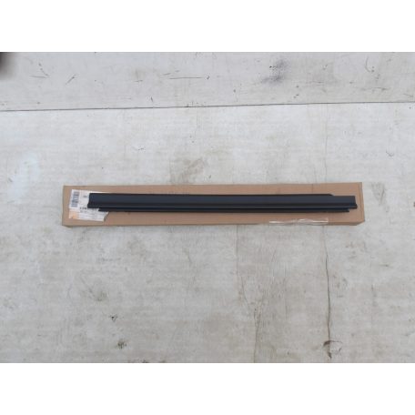 [GYÁRI ÚJ] BMW INTERCOOLER ALSÓ BORITÁS | 1-ES / 2-ES / 3-AS / 4-ES | 1751 7600545