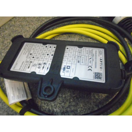 [GYÁRI BONTOTT] BMW - I8 ELEKTROMOS TÖLTŐ KÁBEL | ANGLIAI CSATLAKOZÓ (UK PLUG) | 61447926153